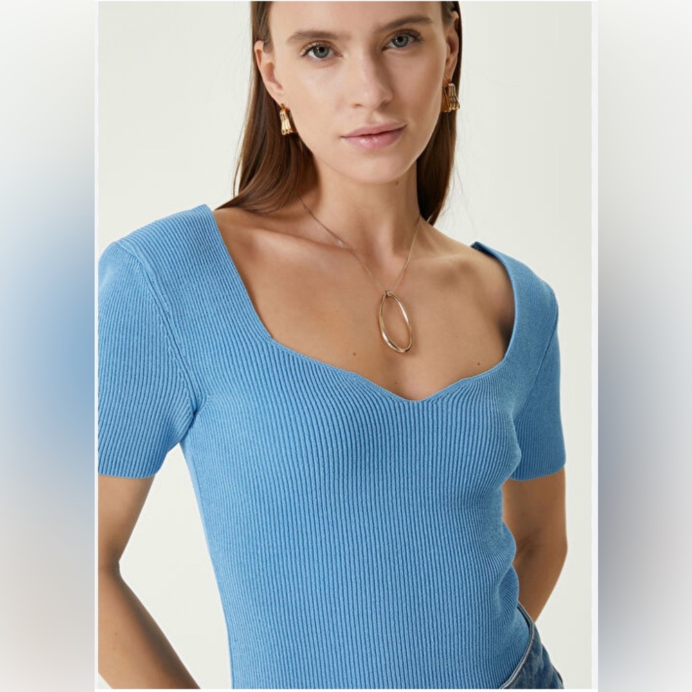 NWT Halogen Blue Fitted Ribbed  Short Sleeve sweeter …..730